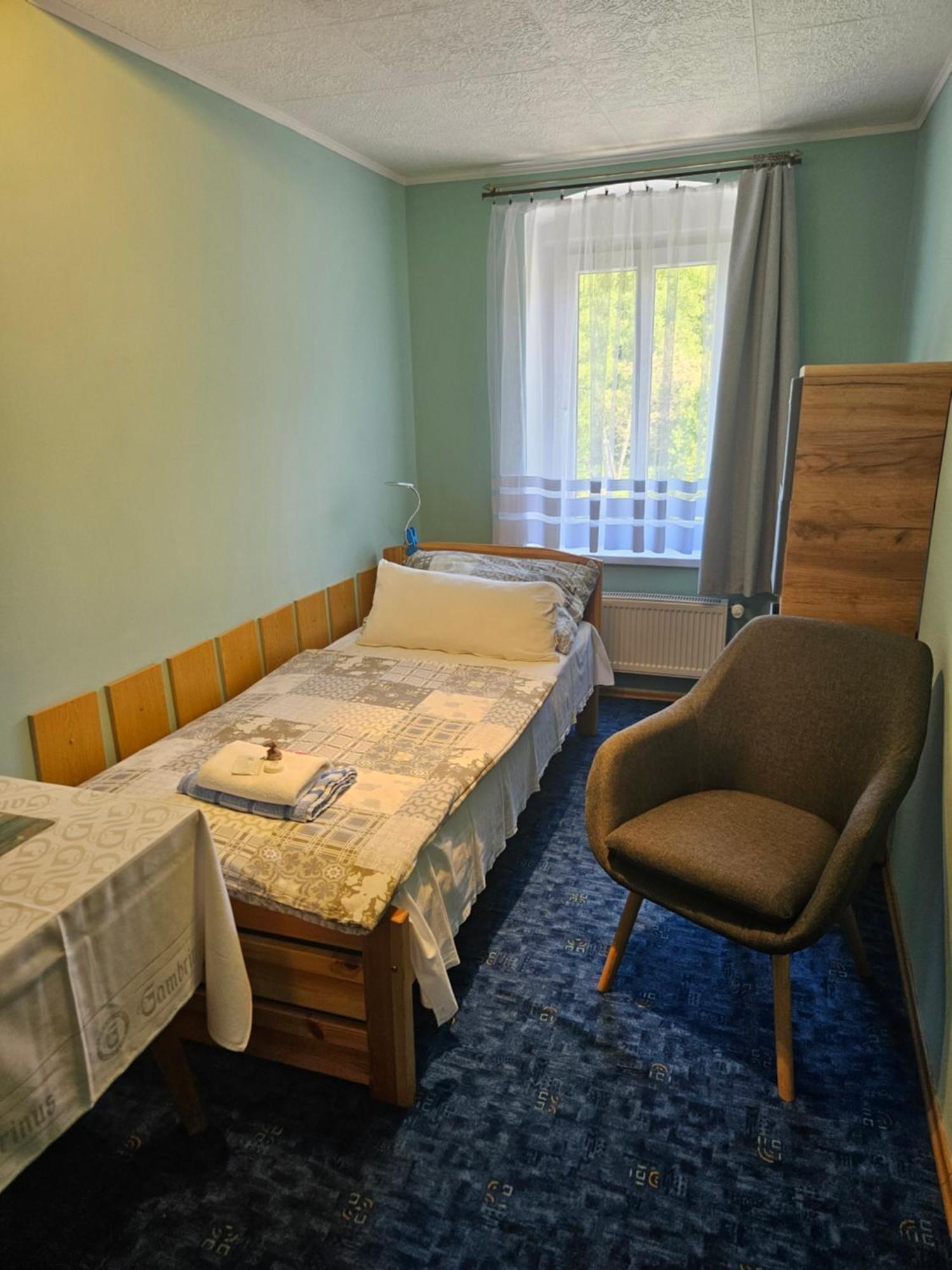 Guest House Pod Lesem Merklin Buitenkant foto